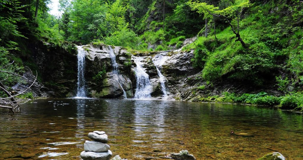 Ο πιο όμορφοι «κρυφοί» καταρράκτες της Αττικής (φωτό)