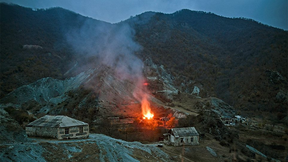 Ανακωχή στο Αρτσάχ: Το Αζερμπαϊτζάν έδωσε πρόσθετο χρόνο στην Αρμενία για την εκκένωση