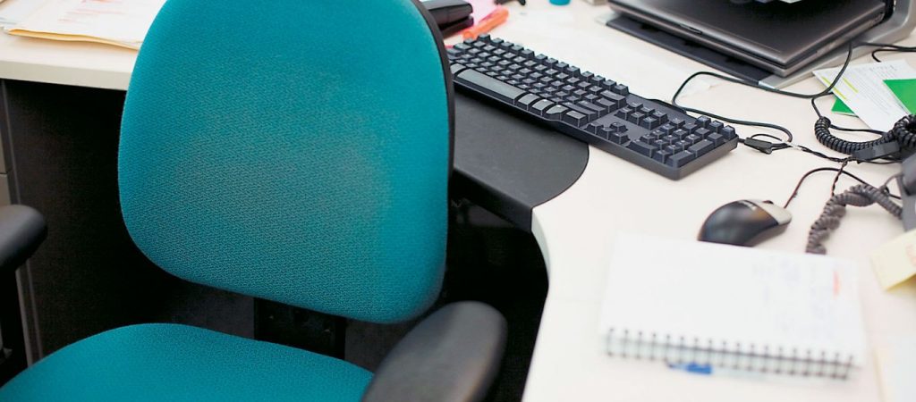 Άδεια ειδικού σκοπού και αναστολές συμβάσεων: Τι πρέπει να ξέρουν εργοδότες και εργαζόμενοι