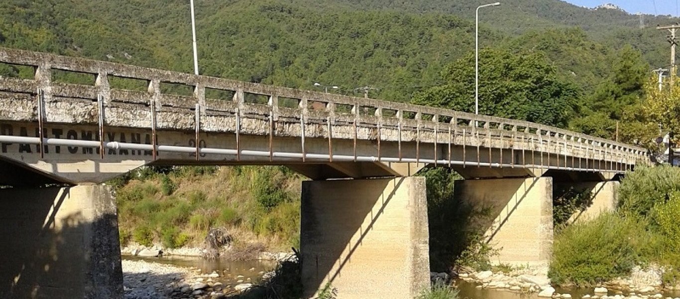 Θεσσαλία: Αποκαταστάθηκε σε χρόνο-ρεκόρ η γέφυρα Μπαλάνου – Δόθηκε εκ νέου σε λειτουργία (βίντεο)