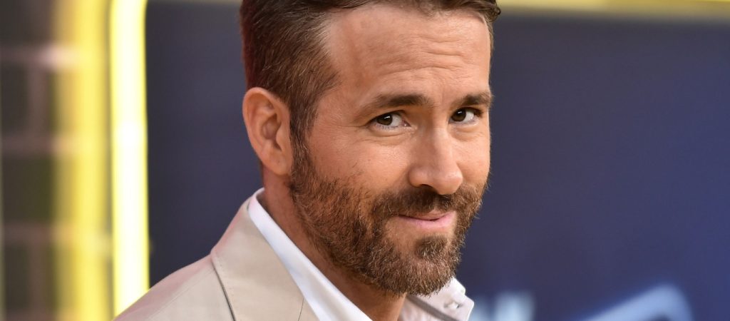 Στα χέρια του Ράιαν Ρέινολντς οι μετοχές της ποδοσφαιρικής ομάδας Ρέξαμ (βίντεο)