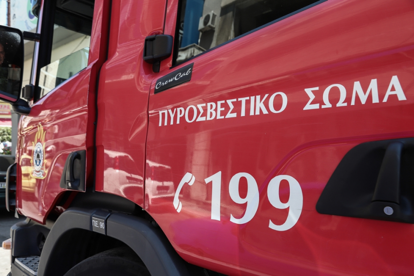 Θεσσαλονίκη: Φωτιά σε βυτιοφόρο όχημα κοντά στα διόδια του Ωραιοκάστρου (βίντεο)