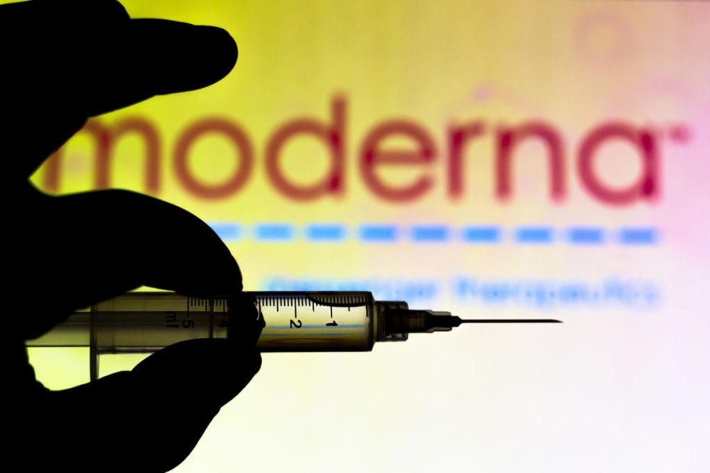 Εμβόλιο Moderna: Η Βρετανία εξασφάλισε 5 εκατ. δόσεις – Πότε θα είναι έτοιμο (βίντεο)