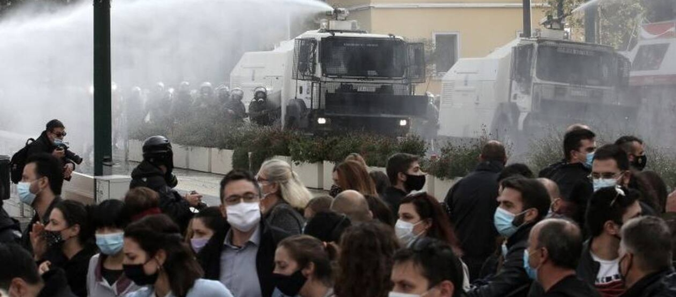 ΠΑΜΕ: «Όργιο καταστολής το σημερινό – Η ψυχραιμία των διαδηλωτών απέτρεψε το ενδεχόμενο να θρηνήσουμε θύματα»
