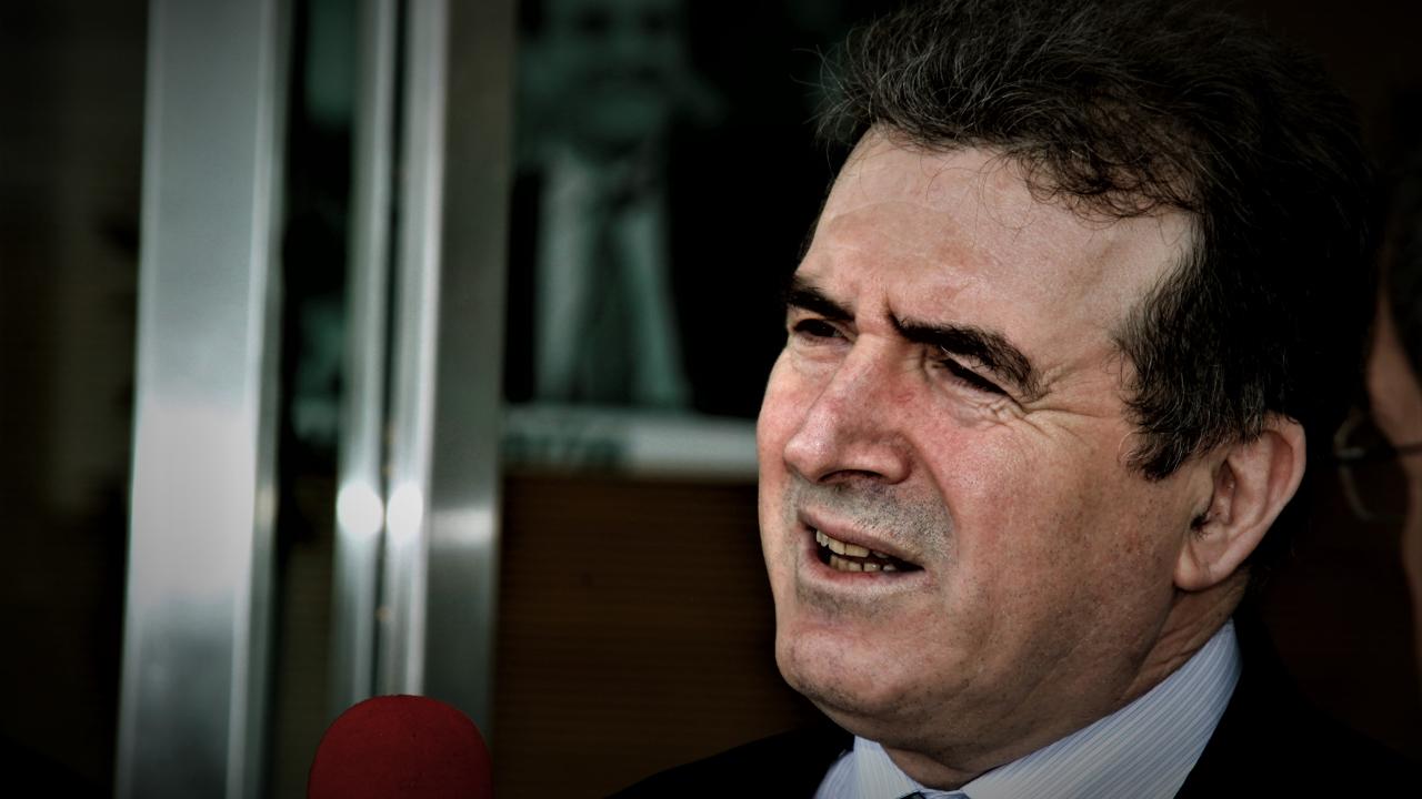Ελληνική Λύση: «Υπουργός Προστασίας του ΚΚΕ ο Χρυσοχοΐδης»