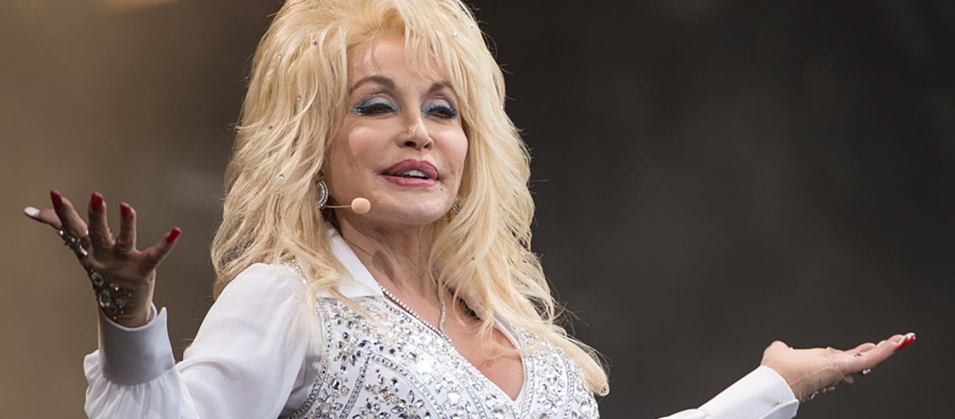 Ν.Πάρτον: Προσέφερε ένα εκατ. δολάρια στην έρευνα του εμβολίου κατά του κορωνοϊού