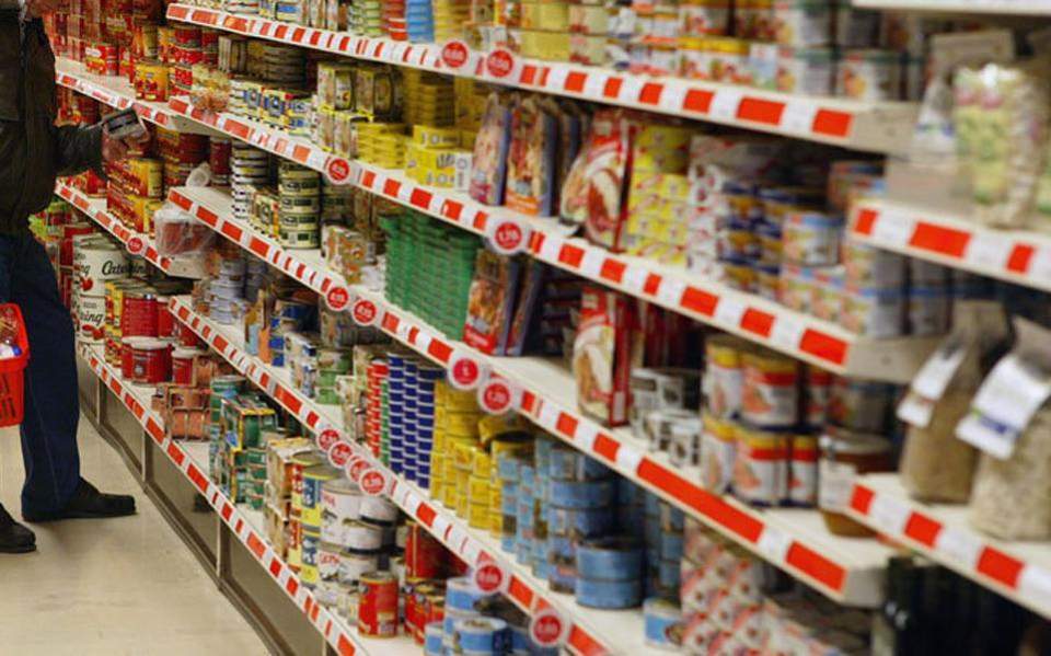 Σούπερ μάρκετ: Οι εμποροϋπάλληλοι καταγγέλλουν ότι έχουν μετατραπεί σε εστίες υπερμετάδοσης του ιού