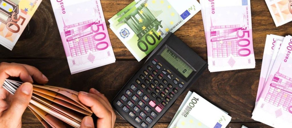 Έκτακτη ενίσχυση ύψους 700 ευρώ στους μαθητευόμενους ΙΕΚ & ΕΠΑΛ – Δικαιούχοι και δικαιολογητικά