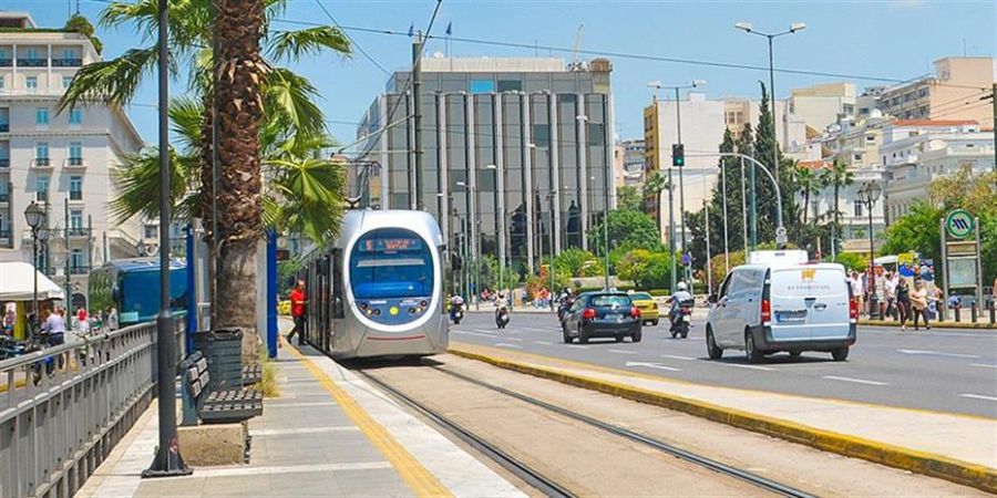 Ξεκινούν και πάλι σήμερα τα δρομολόγια του τραμ προς και από το Σύνταγμα