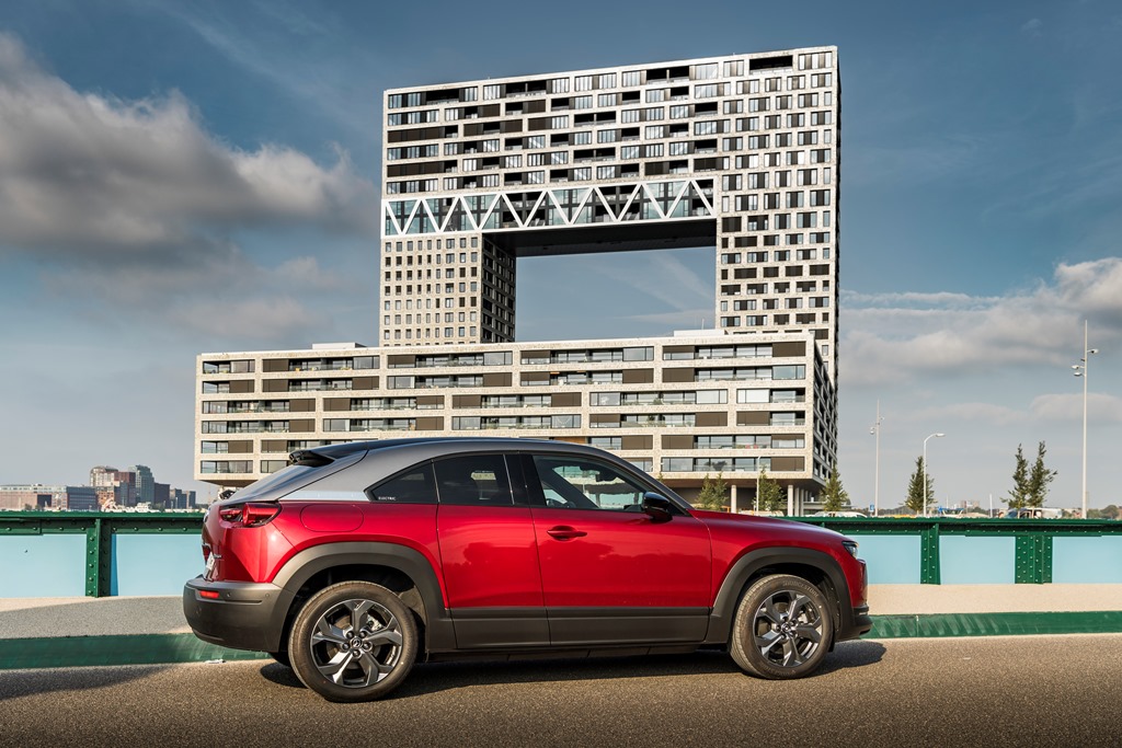 Το Mazda MX-30 με πέντε αστέρια στις δοκιμές του Euro NCAP