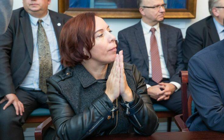 Παραιτήθηκε η Υπουργός Παιδείας της Εσθονίας – Πήγε με υπηρεσιακό αυτοκίνητο τα παιδιά της σχολείο