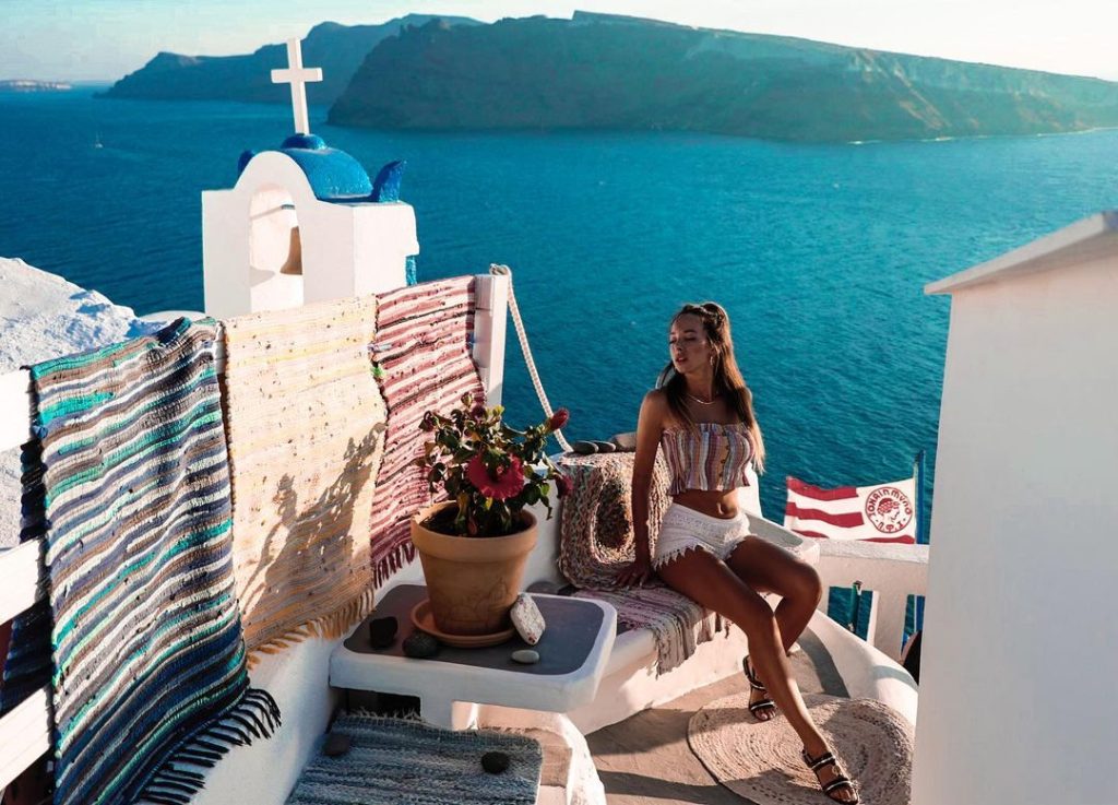 Νικόλ Πασκουαλότι: Η «καυτή» οπαδός του Ράφα Ναδάλ που πόζαρε με φόντο τη σημαία του Ολυμπιακού (φώτο)