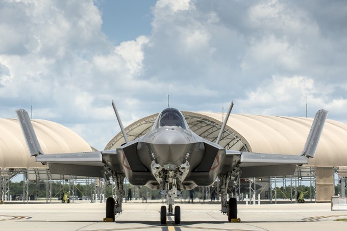 Η Lockheed Martin προσφέρει το F-35 στην Ελβετία: Κατέθεσε πρόταση για 40 αεροσκάφη