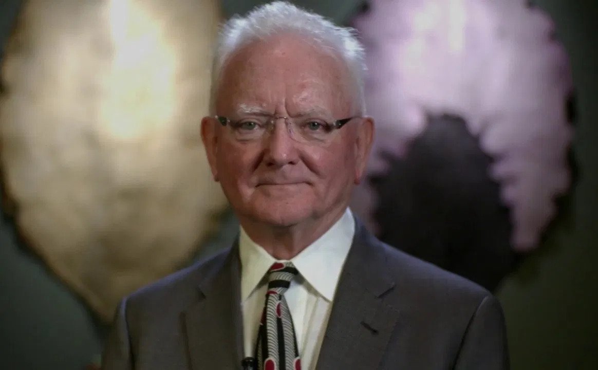 Καναδός παθολόγος κατά κορωνοϊού: «Είναι μια υστερία – Άχρηστες οι μάσκες και οι απαγορεύσεις»