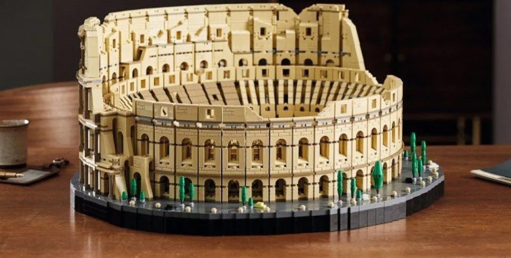Το Κολοσσαίο «ζωντανεύει» με 9.036 τουβλάκια LEGO (φωτό)