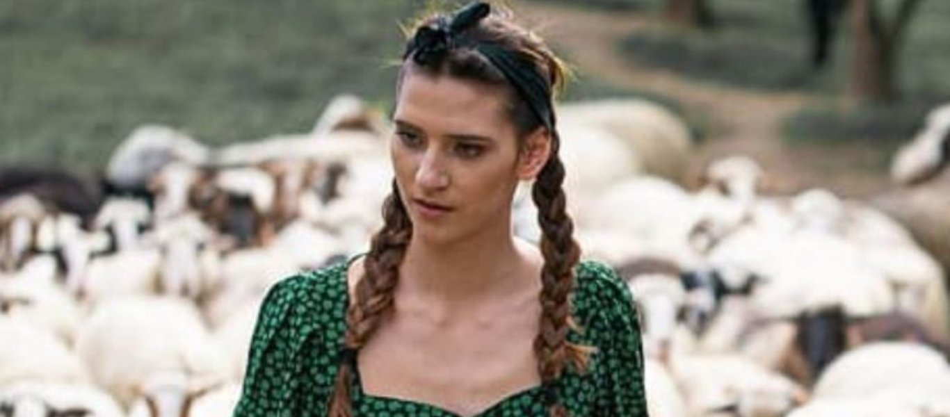 GNTM: Η τόπλες φωτογραφία της Μαρίας της «αγρότισσας» που μας άφησε με το «στόμα ανοιχτό» (φώτο)