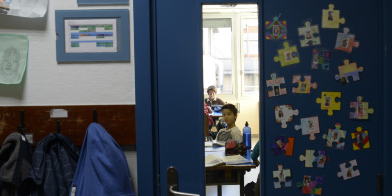 Ελβετία: Δείτε για ποιο λόγο κάνουν μάθημα οι μαθητές με κουβέρτες (φωτο)