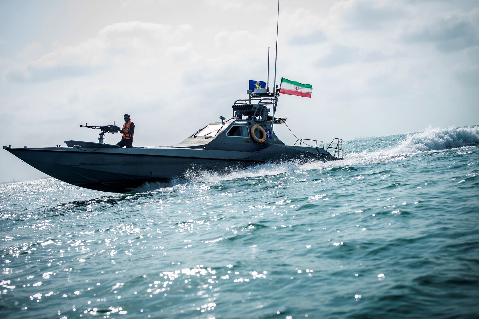 Οι Ιρανοί Φρουροί της Επανάστασης κατάσχεσαν πλοίο που μετέφερε λαθραία καύσιμα