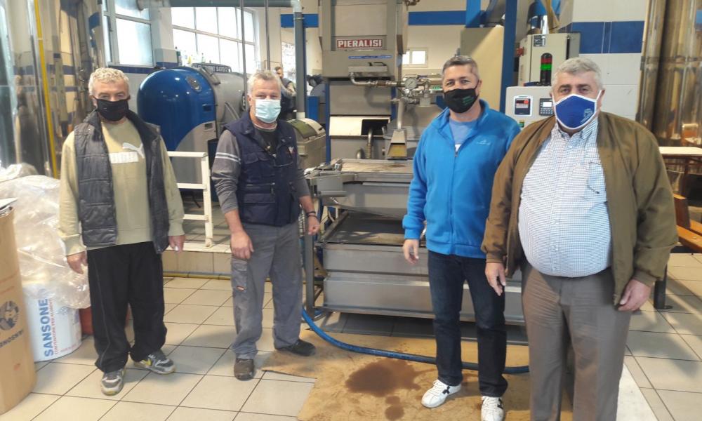 Με… ραντεβού στα ελαιοτριβεία λόγω του lockdown (βίντεο)
