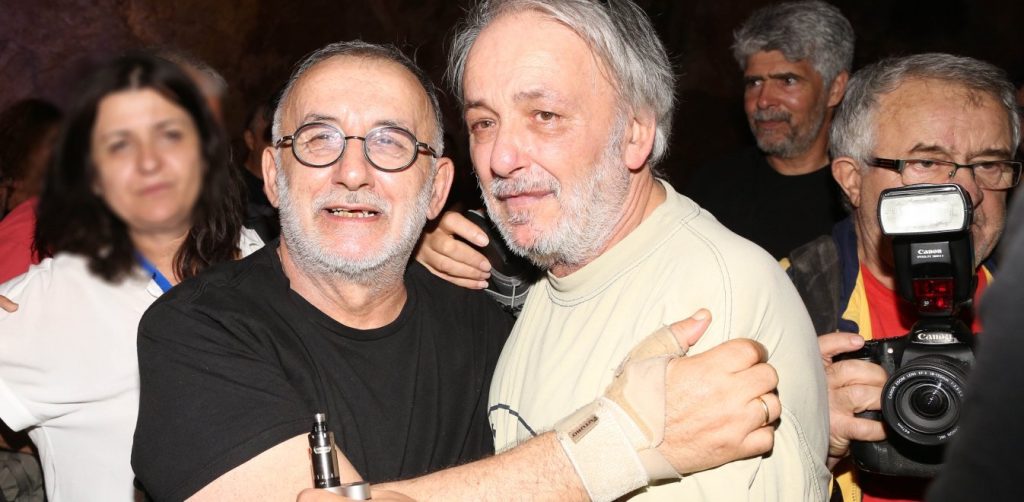 Ο Α.Μικρούτσικος για την απώλεια του αδερφού του: «Όταν “έφυγε” έχασα το έδαφος κάτω από τα πόδια μου»