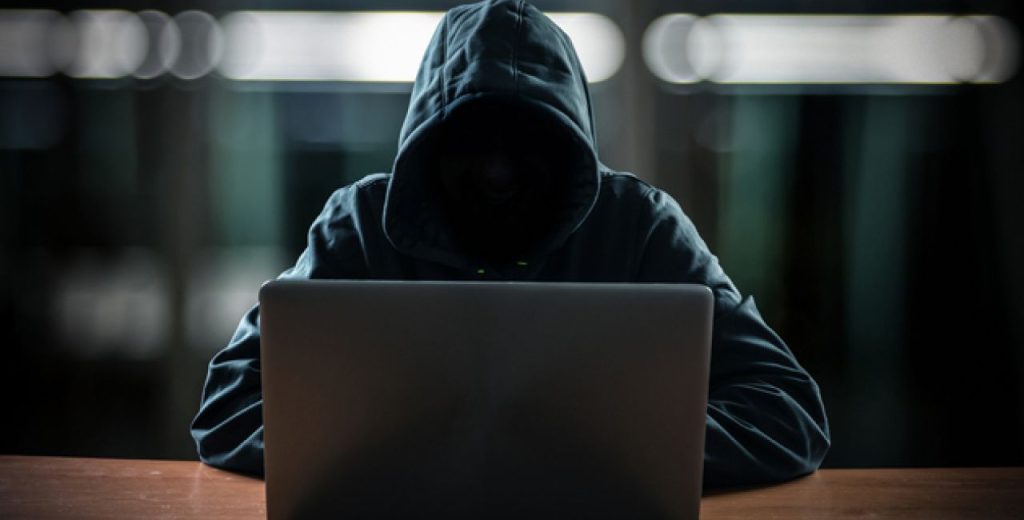 Χάκερς προσπαθούν να κλέψουν στοιχεία για το εμβόλιο κατά του κορωνοϊού