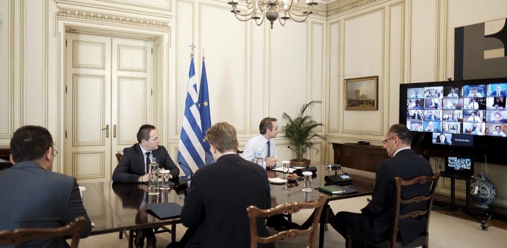 Ελληνική Λύση: «Αντί η κυβέρνηση να  δίνει λεφτά για  το ΕΣΥ αγόραζε  διθυράμβους από τα ΜΜΕ»