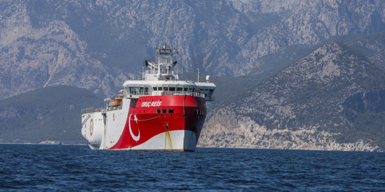 Τουρκικό ΥΠΕΞ: «Το Oruc Reis πραγματοποιεί έρευνες στην τουρκική υφαλοκρηπίδα – Ελάτε σε διάλογο»