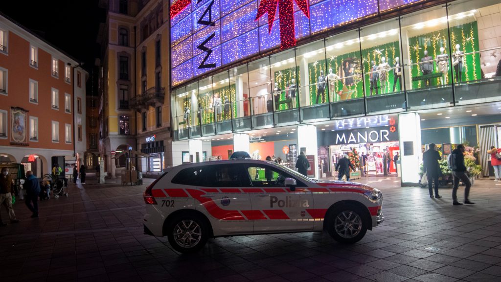 Ελβετία: Ως «ύποπτη τρομοκρατική ενέργεια» χαρακτηρίζεται η επίθεση στο Λουγκάνο