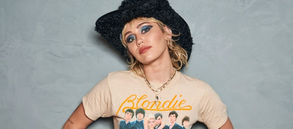 Μ.Σάιρους: «Κατέρρευσα στην καραντίνα – Το “έριξα” στο αλκοόλ για να τα καταφέρω»