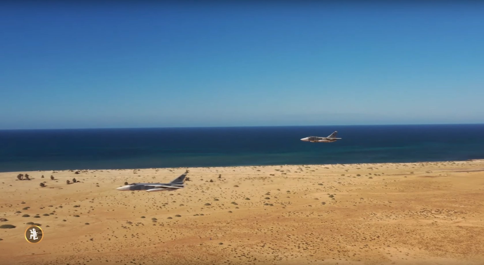 Ρωσικά Su-24 πάνω από τη Λιβύη (φώτο)
