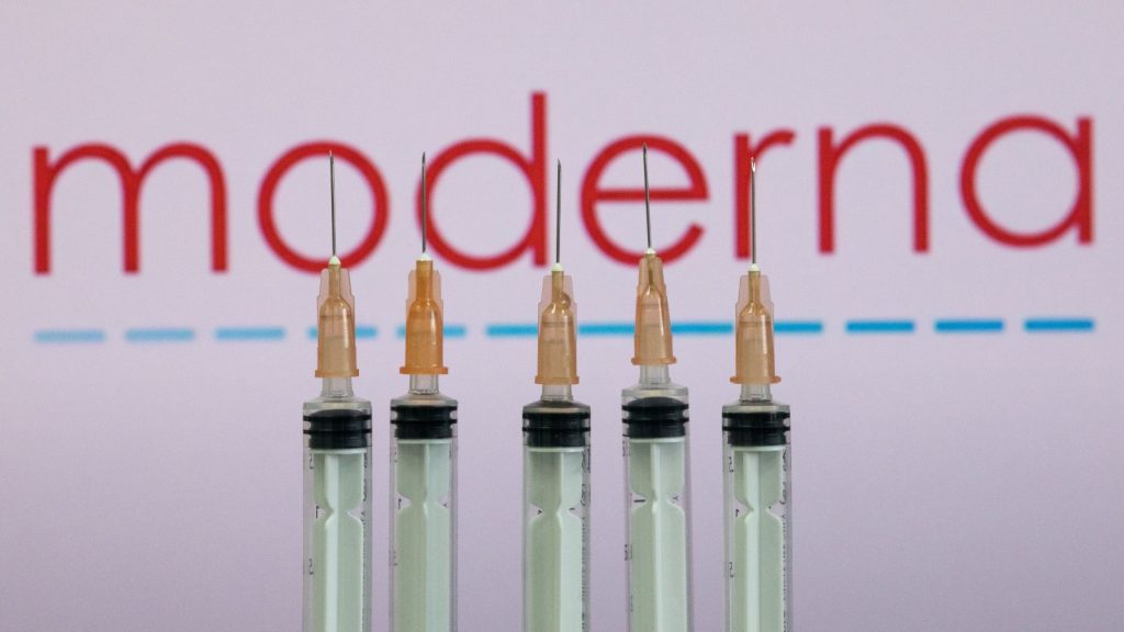 Η Κομισιόν έδωσε τα «χέρια» με τη Moderna για την αγορά εμβολίου