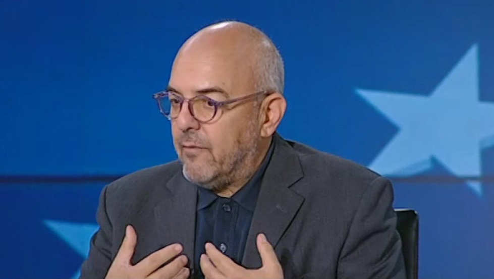 Ξεκίνησε η συζήτηση για τον προϋπολογισμό – Ο Μπάμπης Παπαδημητρίου κάλεσε τα κόμματα να τον υπερψηφίσουν