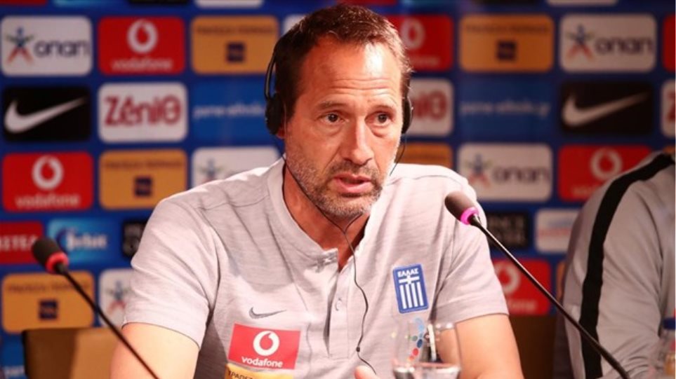 Θετικός στον κορωνοϊό ο προπονητής της Εθνικής Ελλάδας Τζον Φαν’τ Σιπ