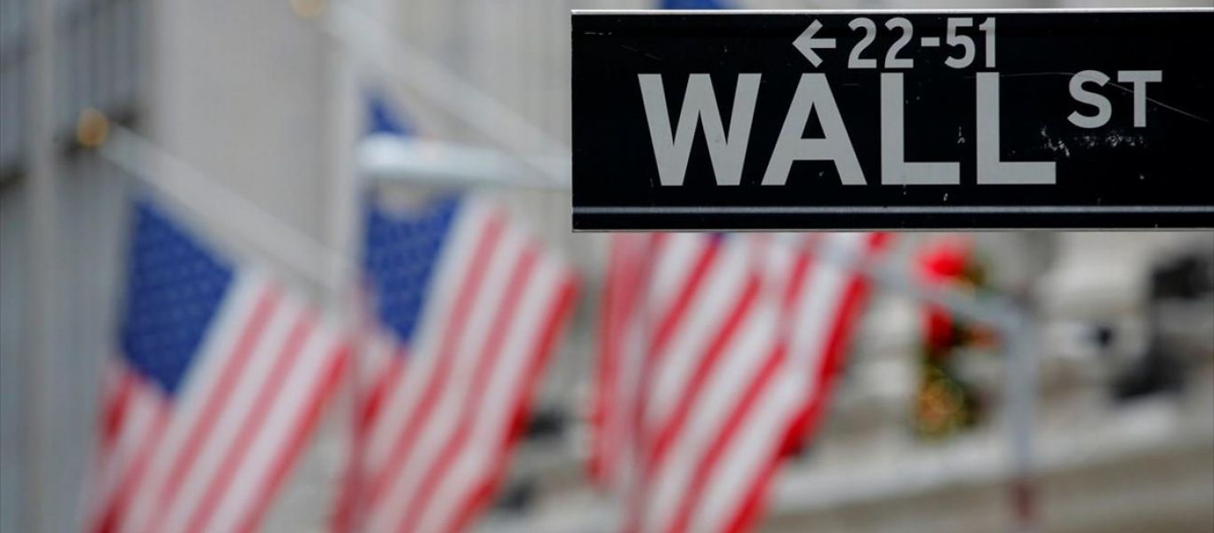 Wall Street: Πάνω από τις 30.000 μονάδες ο Dow Jones