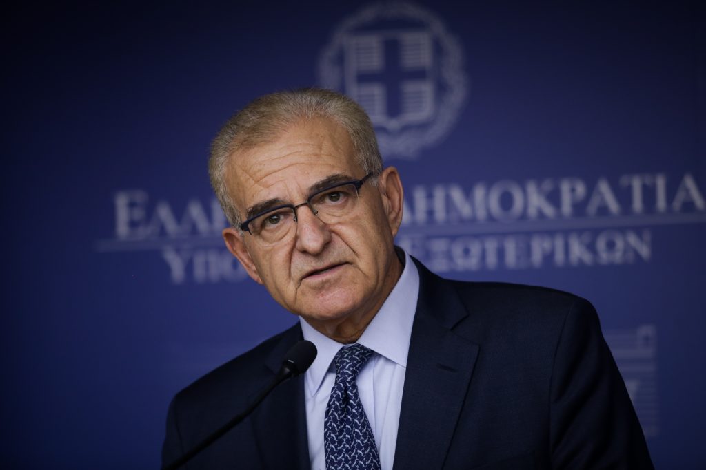 Ο π. υφυπουργός της κυβέρνησης  Α. Διαματάρης υιοθετεί τουρκικά fake news και επιτίθεται στην χώρα του