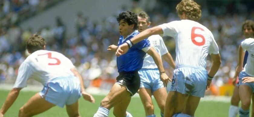 Ντιέγκο Μαραντόνα: Το γκολ του αιώνα – Το «χέρι του Θεού» που έβαλε όλη την Αγγλία στα «δίχτυα» (βίντεο)
