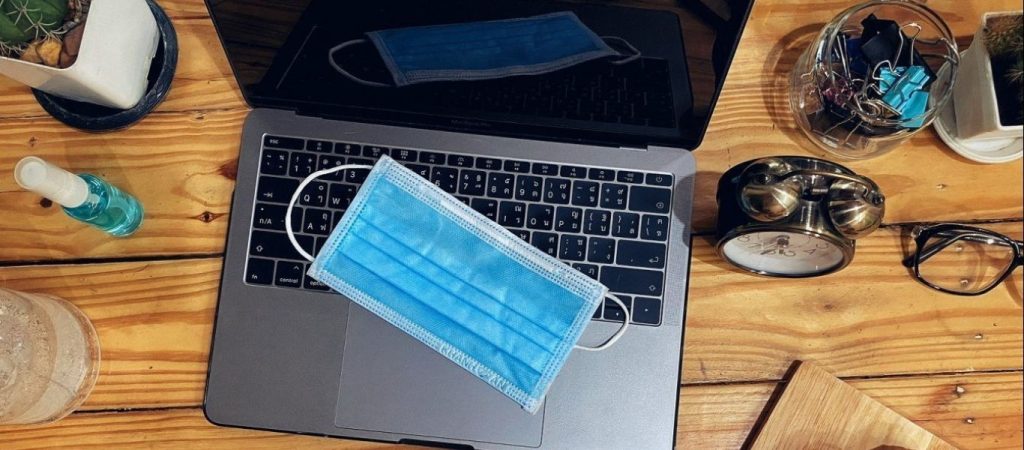 Παρατείνεται ως τέλος του έτους η υποχρεωτική τηλεργασία στο 50% των εργαζομένων (βίντεο)