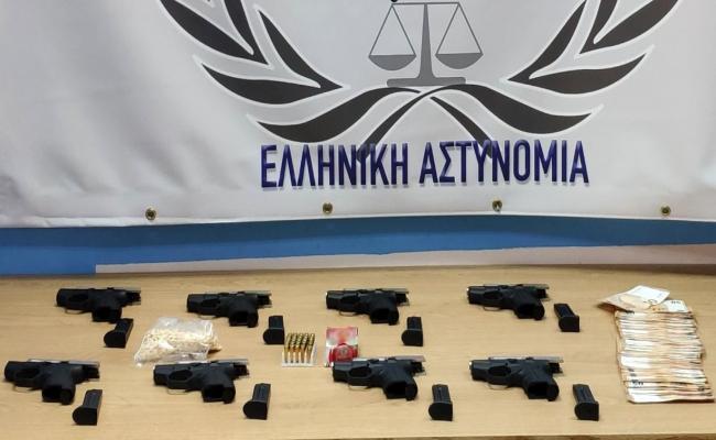 Συνελήφθη Τούρκος να πουλά πιστόλια στο Φυλακτό Έβρου