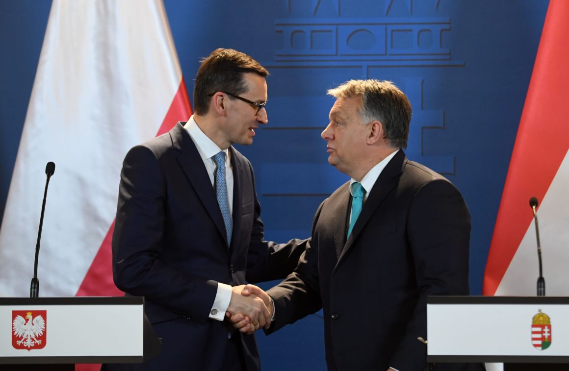 Αντεπίθεση Ουγγαρίας- Πολωνίας στην ΕΕ: «Αλλαγές στα περί κράτους δικαίου αν θέλετε το Ταμείο»