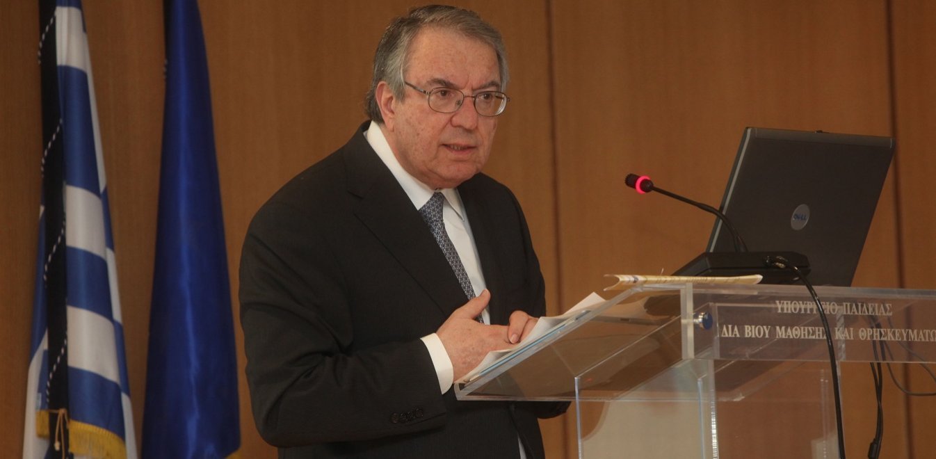 Γ.Μπαμπινιώτης: «Και τώρα ”click away” – Καλά να πάθετε…» – Πώς πρέπει να το λέμε;