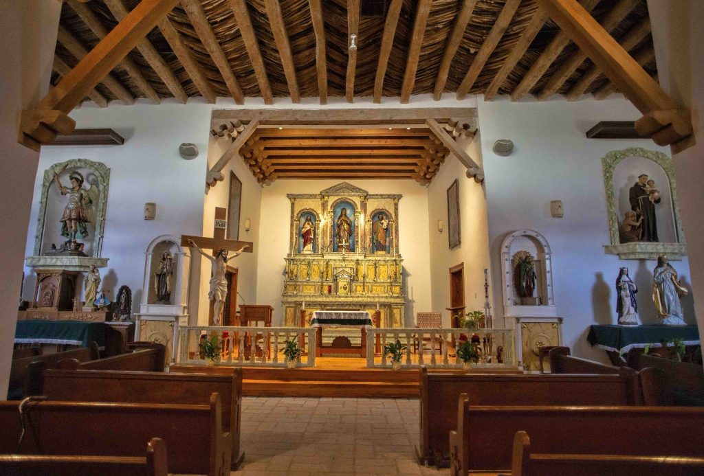 Ανοιχτοί οι χώροι λατρείας στις ΗΠΑ με απόφαση του Ανωτάτου Δικαστηρίου – Στην Ελλάδα ζητούν να κλείσουν οι εκκλησίες