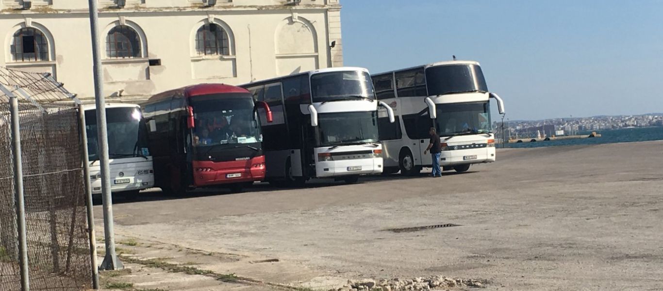 Θα δοθεί έκτακτη επιδότηση στα τουριστικά λεωφορεία που είχαν καταθέσει προσωρινά πινακίδες