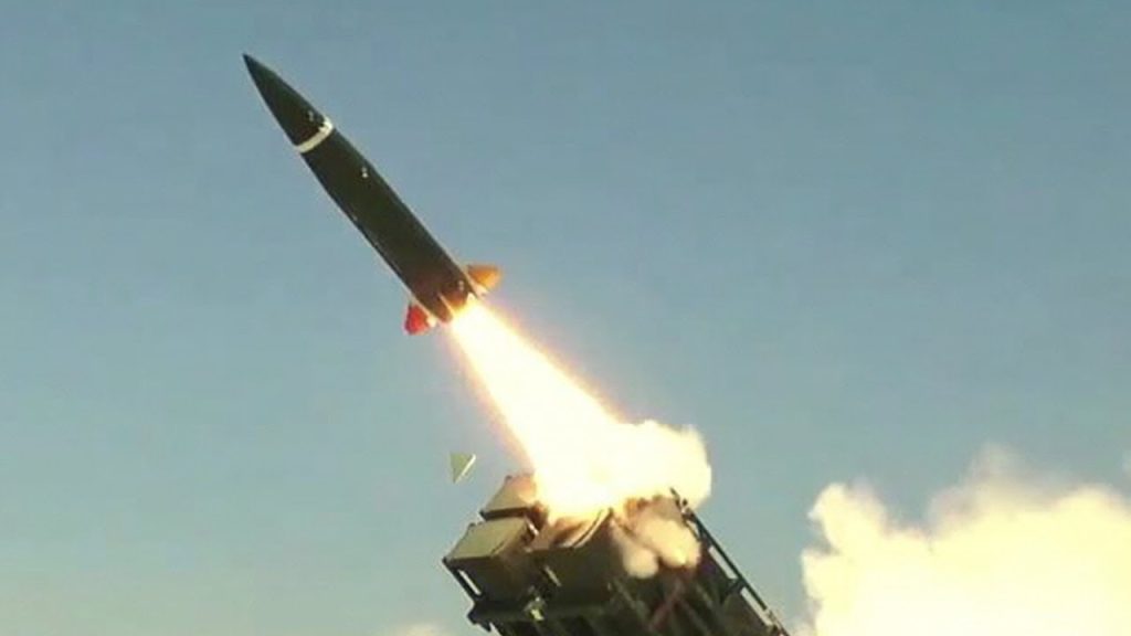 Η Νότια Κορέα ξεκινά τη μαζική παραγωγή νέων τακτικών βλημάτων εδάφους-εδάφους