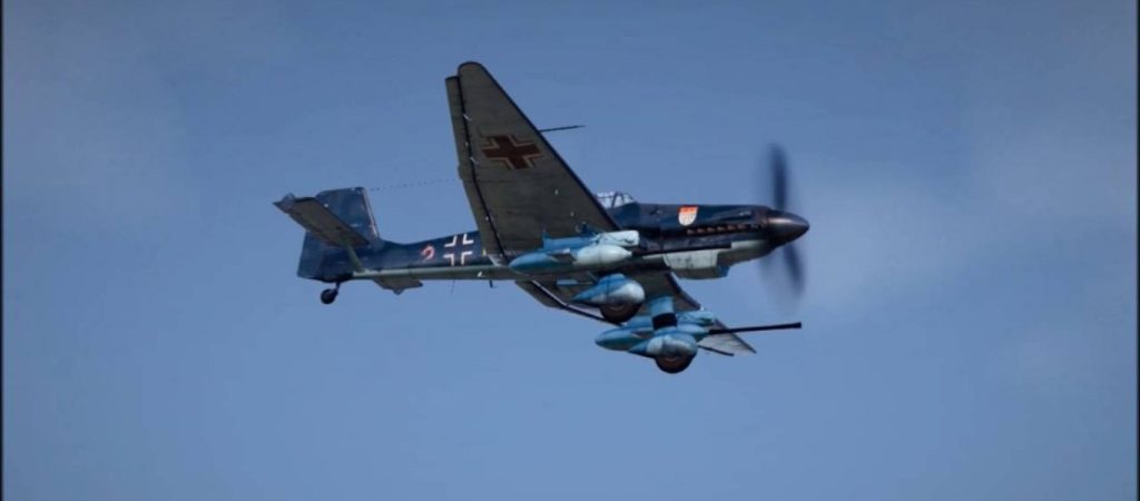 Βίντεο από το Ανατολικό Μέτωπο: Ju-87 κτυπούν στόχους με τα πανίσχυρα πυροβόλα των 3,7 εκατ.!