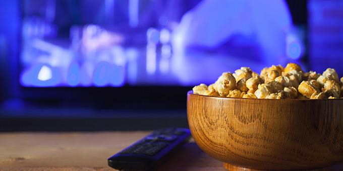 Αυτός είναι ο λόγος που μας αρέσει να ξαναβλέπουμε αγαπημένες ταινίες και σειρές