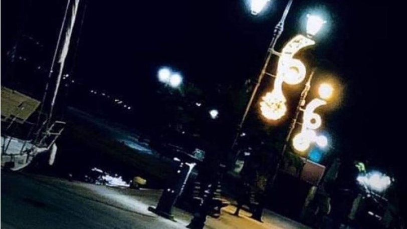 Χαλκίδα: Είχαν την φαεινή ιδέα να στολίσουν την πόλη με… 6άρια!