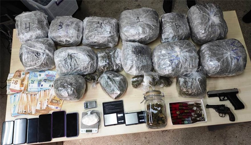 Εξαρθρώθηκε μεγάλη σπείρα διακίνησης ναρκωτικών στην Αθήνα