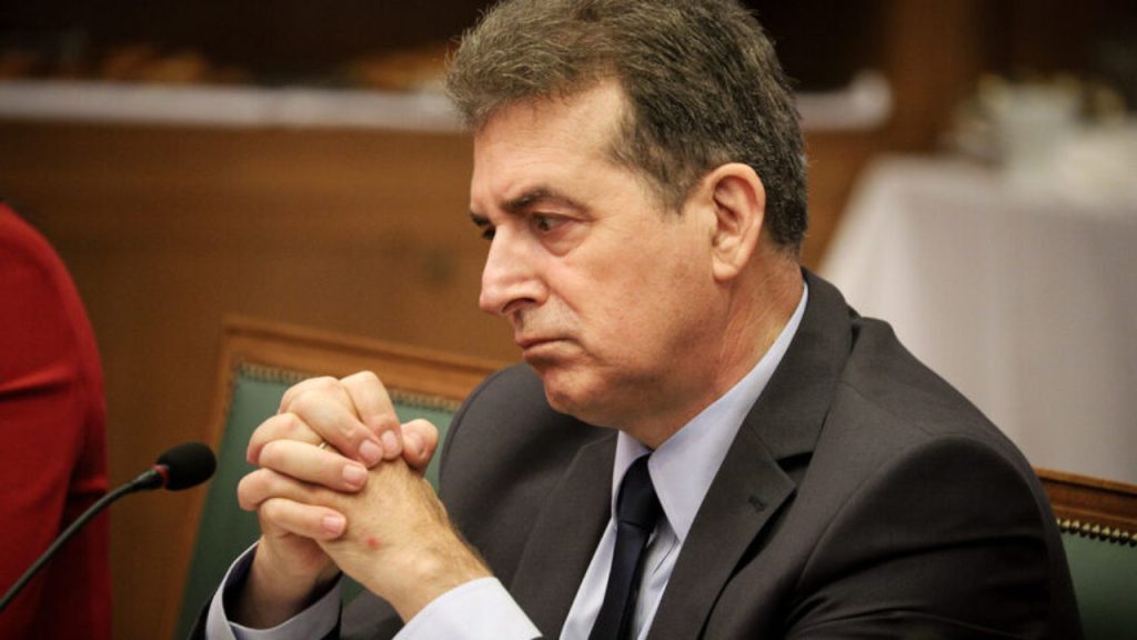 Στην Πάτρα ο M.Χρυσοχοΐδης: «Οι πολίτες έχουν ευθύνες για τον κορωνοϊό και την μετάδοσή του» (βίντεο)