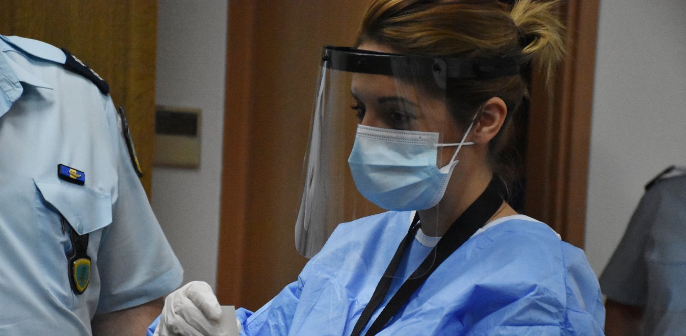 Ν.Σύψας: «Να κάνουμε Χριστούγεννα μόνοι μας – Το lockdown να παραταθεί ως τις 21 Δεκεμβρίου»