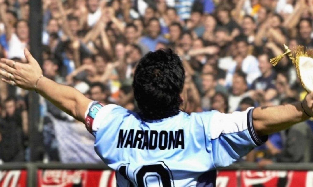 Διαιτητής σταμάτησε ματς στο… 10ο λεπτό για να τιμήσει τον Ν.Μαραντόνα (βίντεο)